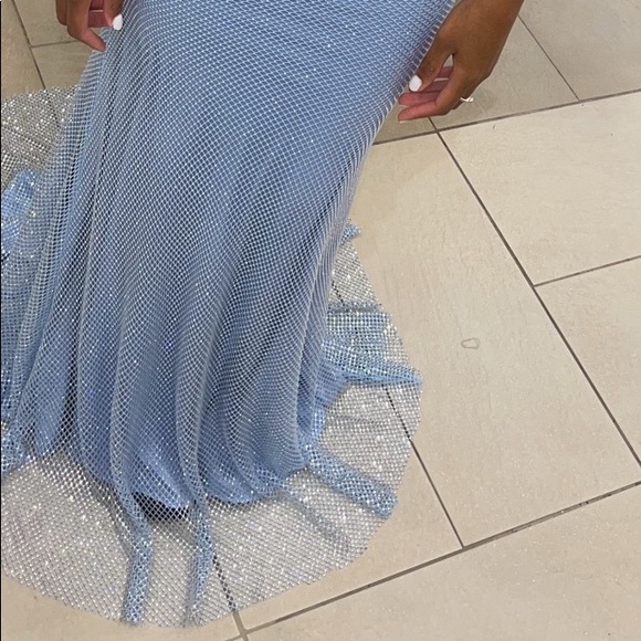 Prom Dress Very Beautiful For A Prom Queen, I’ve Decided To Do Another Color - Picture 2 of 4